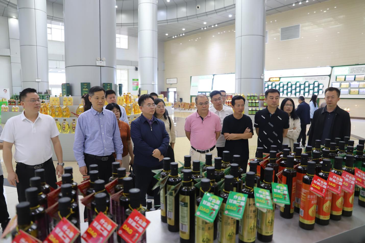 广东省专业镇发展促进会来山东EBET易博网站集团参观考察