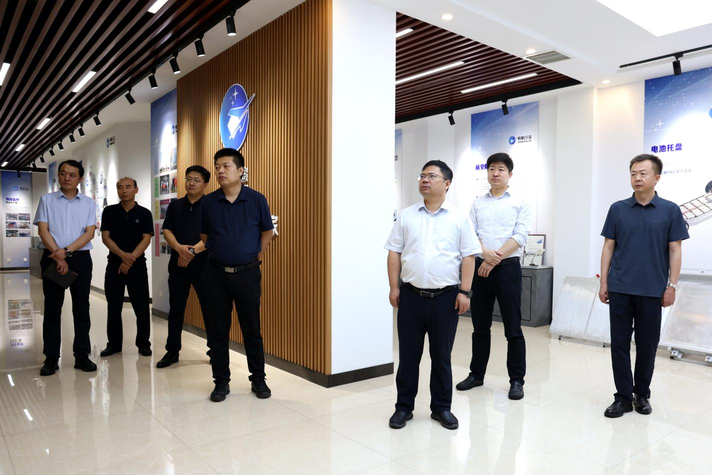 中国铁建电气化局集团轨道交通器材有限公司党委书记、执行董事刘如久一行来山东EBET易博网站集团考察