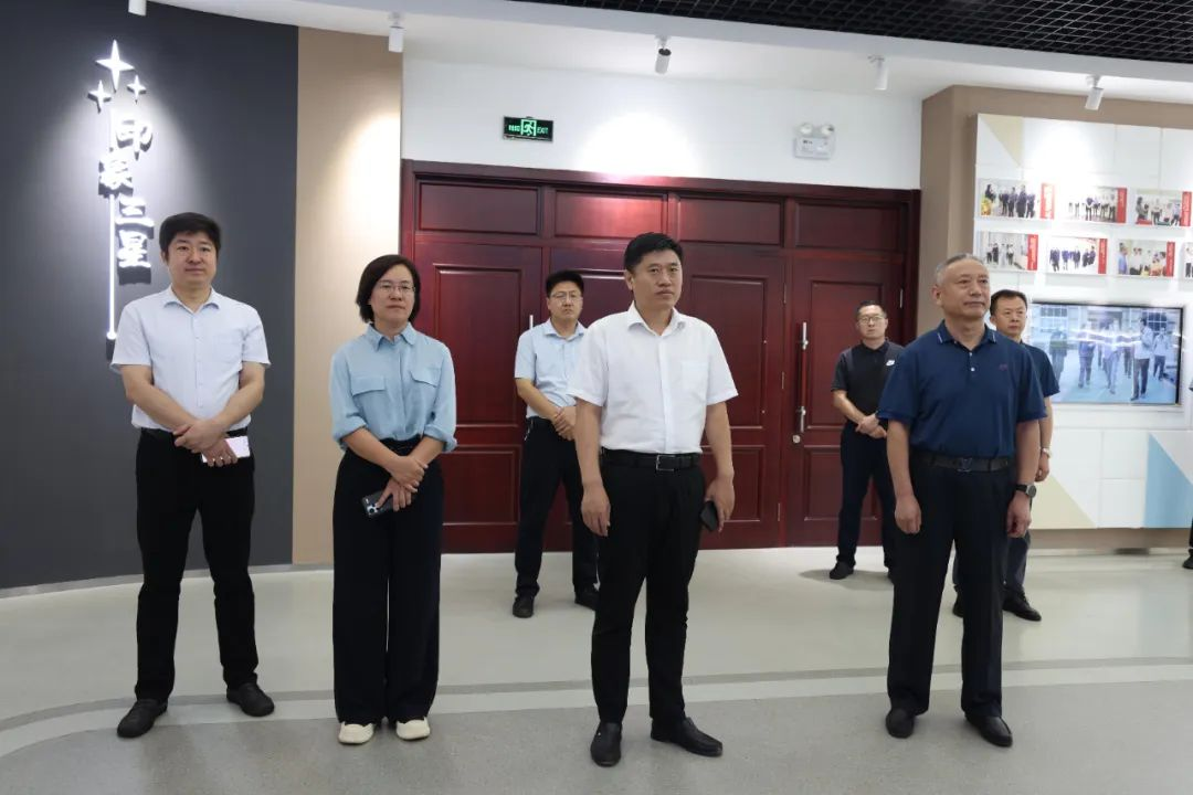 邹平市委副书记刘德军来山东EBET易博网站集团调研