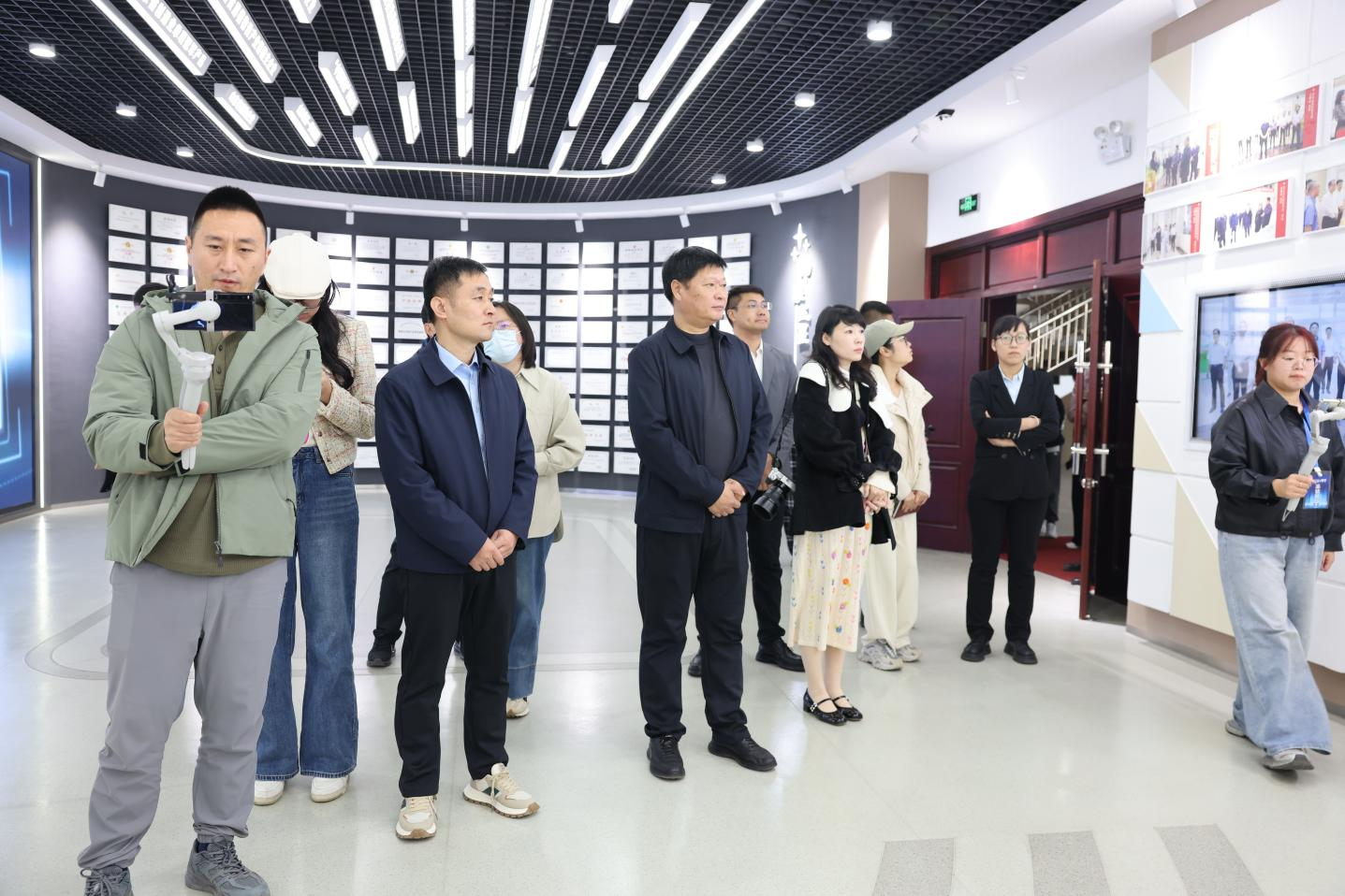 “走在前、作表率，‘镇’兴之‘铝’看邹平”主流媒体采访活动走进山东EBET易博网站集团