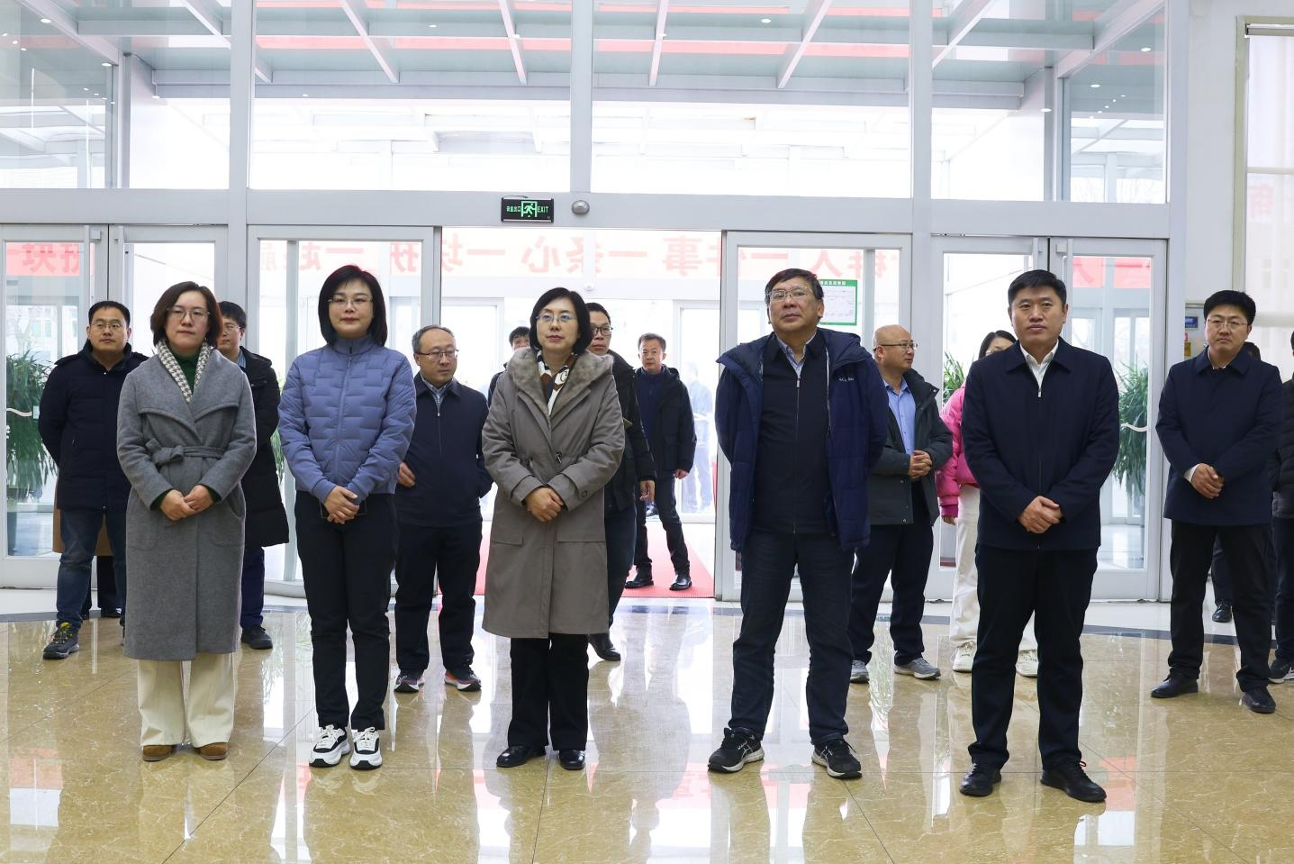 中国社会科学院农村发展研究所党委书记、副所长杜志雄一行来山东EBET易博网站集团调研