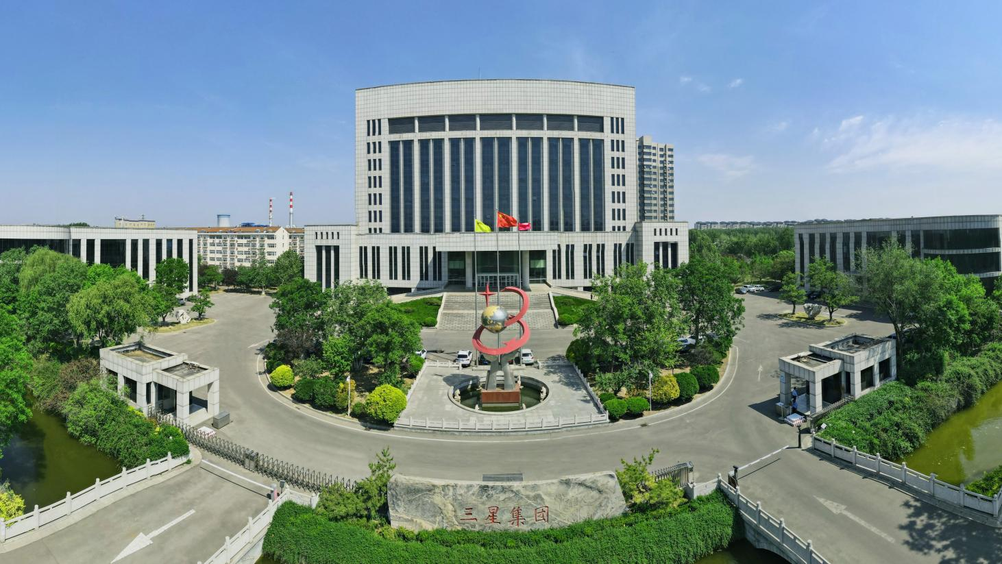 连续登榜再突破！山东EBET易博网站集团2025山东民企双百强荣誉加冕